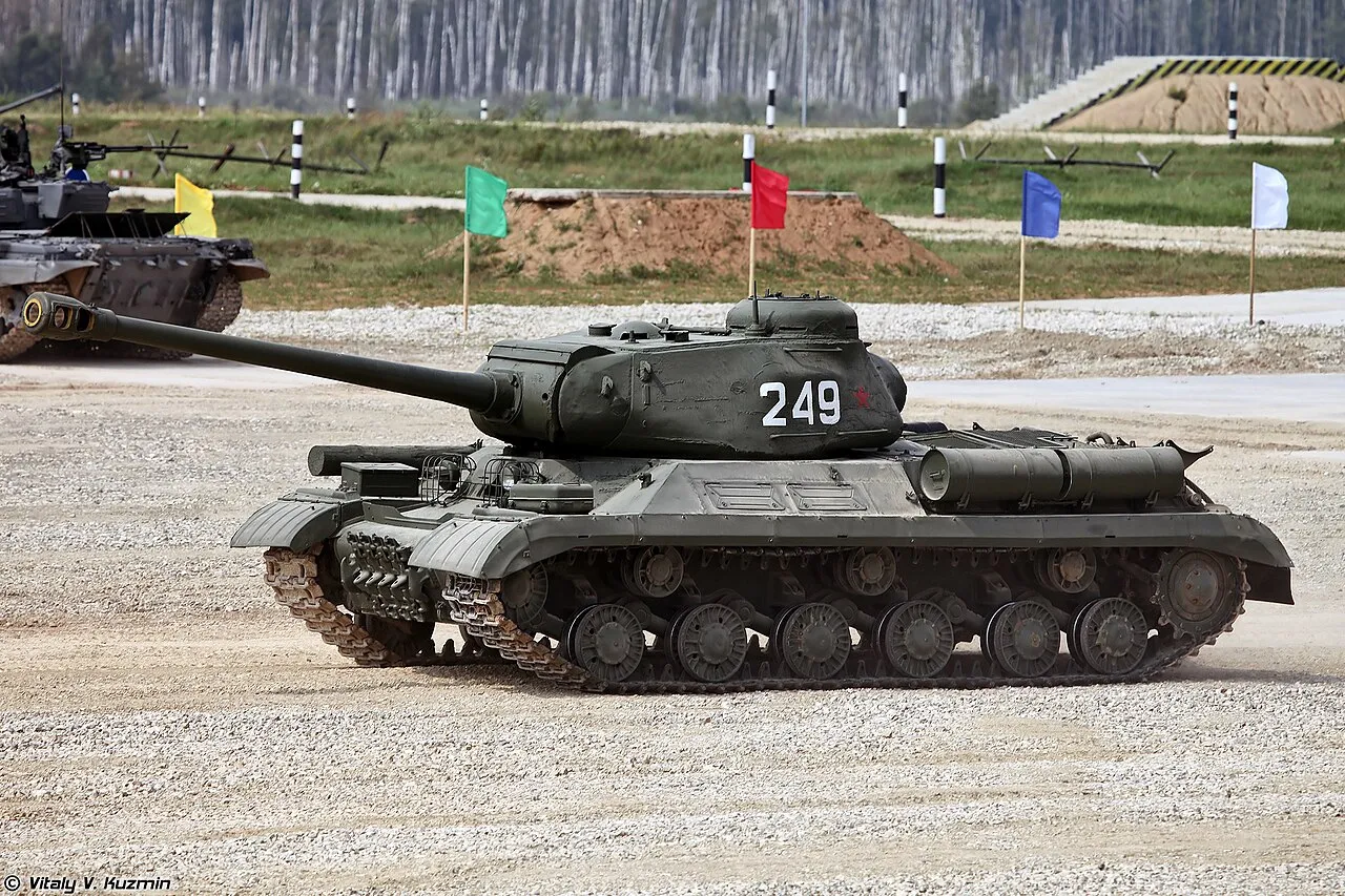 ИС-2 история легендарного советского танка