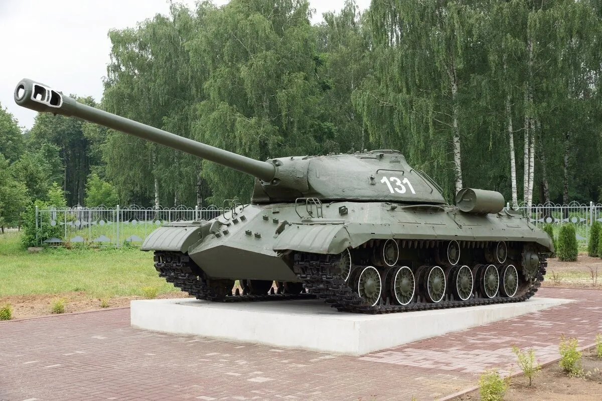 Советский танк ИС-3 история и боевой путь